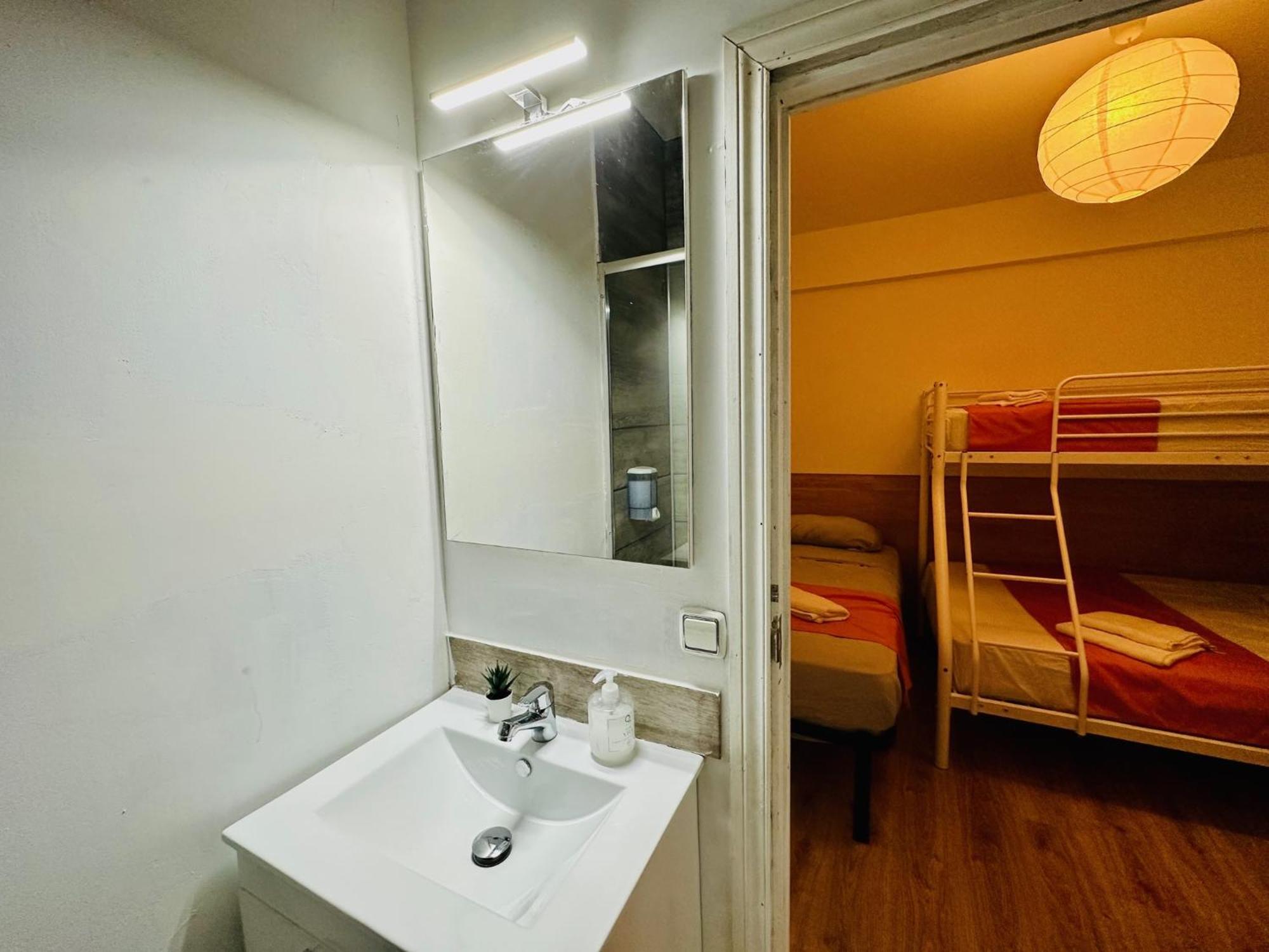 Punta Me Rooms In Madrid Downtown Ngoại thất bức ảnh